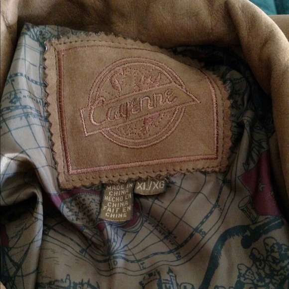 Vintage Cayenne 💯 leather jacket - Picture 4 of 5